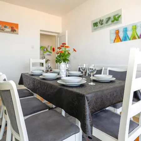 Pet Friendly In Novi Vinodolski